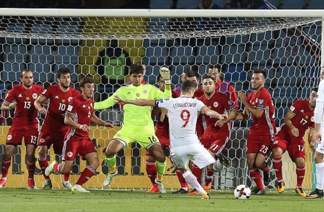 Luật đá phạt nhanh – Vũ khí lợi hại trong bóng đá hiện đại