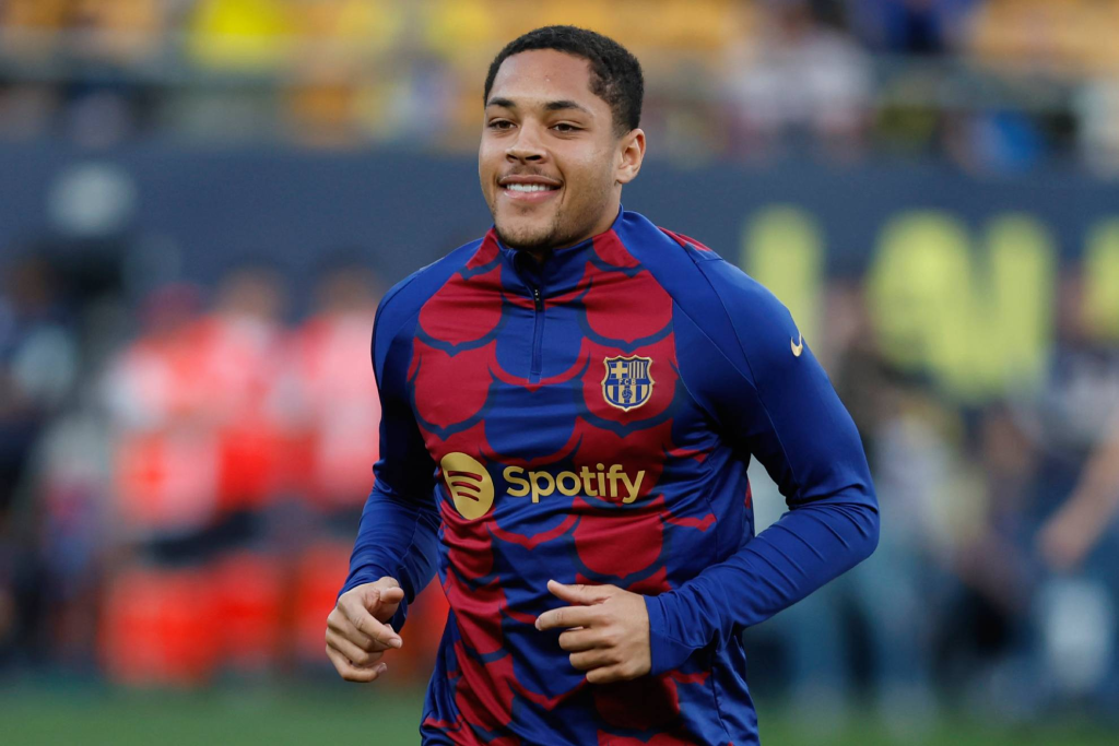 Màn ra quân đầu tiên của Vitor Roque cho Barcelona