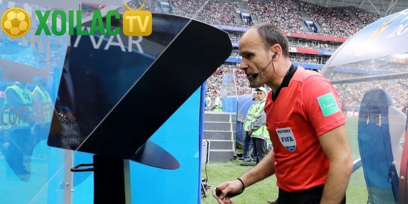 VAR Là Gì? Cách Công Nghệ VAR Thay Đổi Bóng Đá Hiện Đại