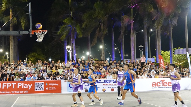 Nhiều trận đấu hấp dẫn tại giải vô địch bóng rổ trẻ quốc gia ở Quy Nhơn